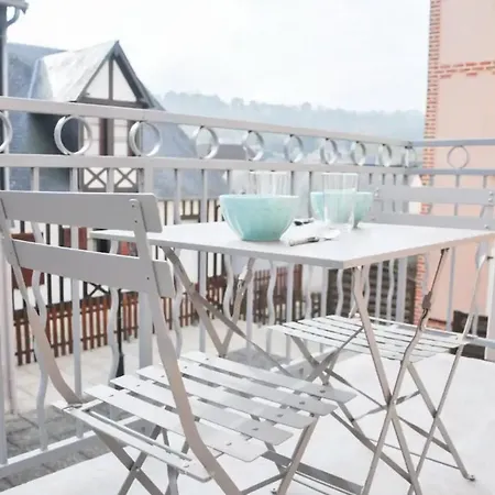 Apartment Le Bouloir-appartement Avec Balcon Et Parking Prive