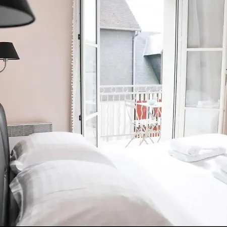 Apartment Le Bouloir-appartement Avec Balcon Et Parking Prive *